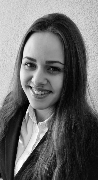 Dominika Javošová - asistent predaja Dominika Javošová - asistent predaja