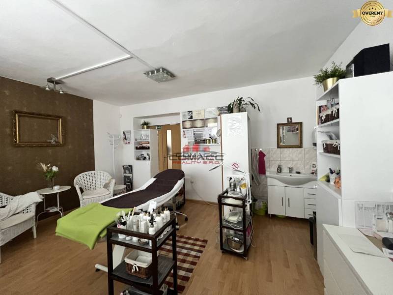 Bazoš Hodžova 3.jpg