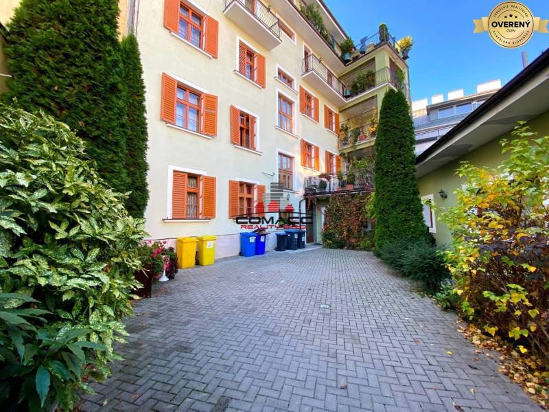 Bazoš kancelarie koss 28m 9.jpg