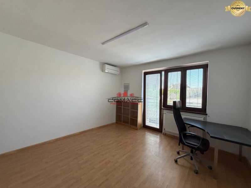 Bazoš Hodžova 18m2 4.jpg