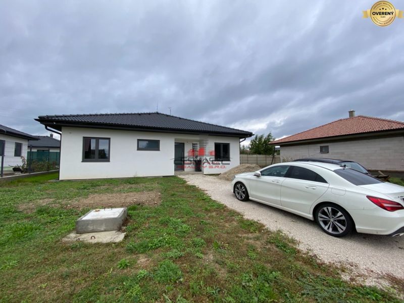 Bazoš výstavba 7.jpg
